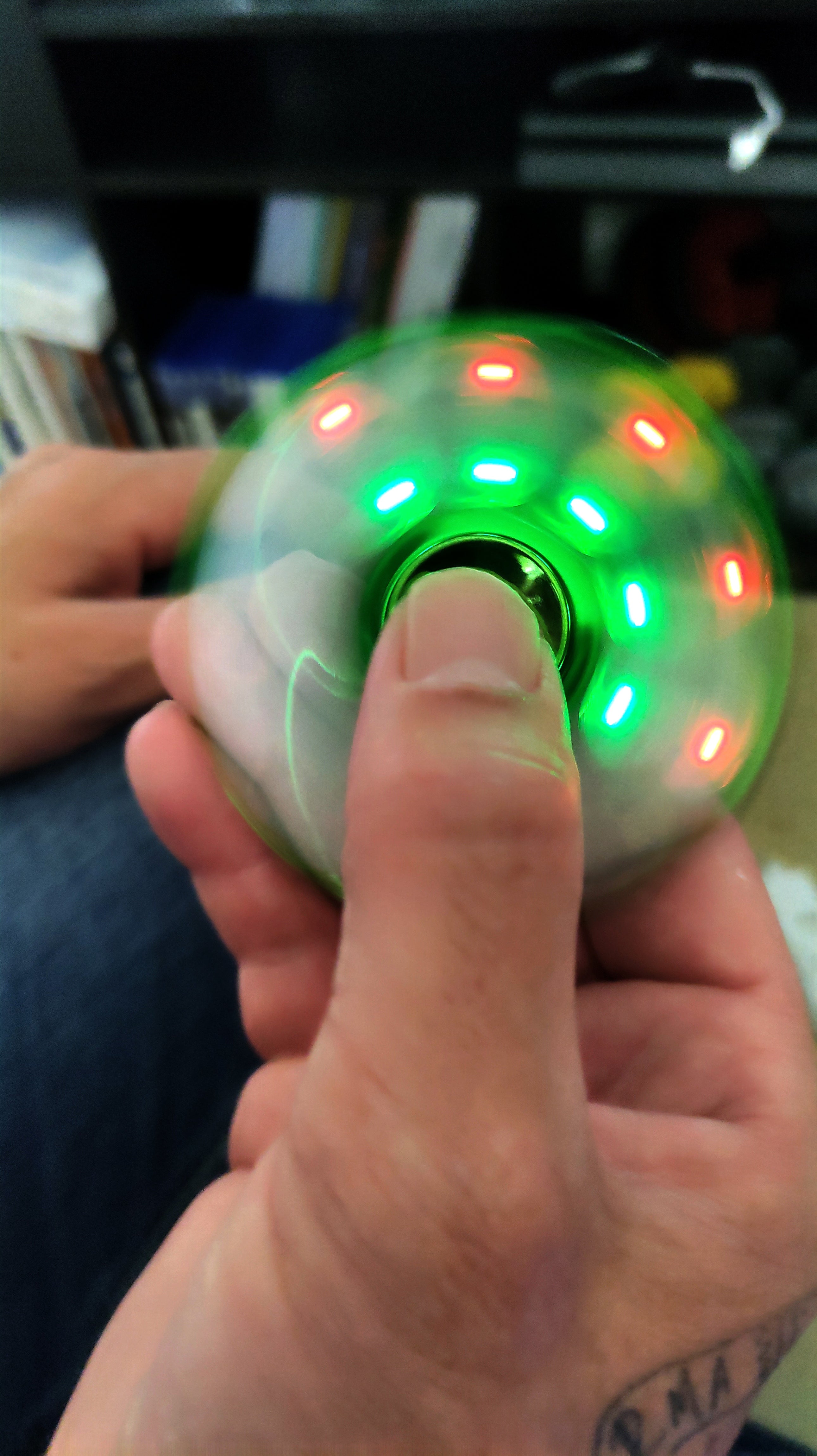 Spinner Lumineux LED Bleu, Vert et Rouge