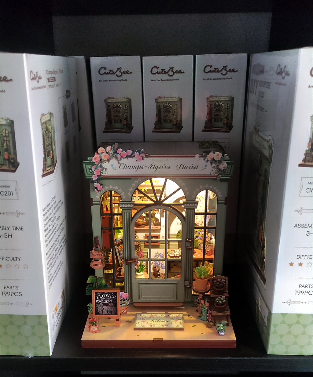 Book Nook DIY Fleuriste Champs-Élysées – Boutique Miniature à Construire – Kit Maquette 3D Bois LED – Décor Étagère